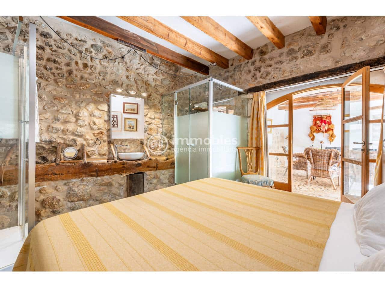 5 makuuhuone Omakotitalo myytävänä paikassa Caimari mukana uima-altaan 
autotalli - 995 000 € (Ref: 9438635)