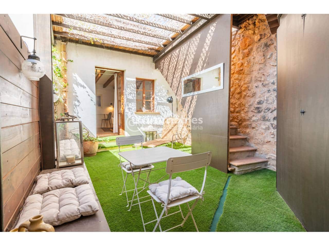 5 makuuhuone Omakotitalo myytävänä paikassa Caimari mukana uima-altaan 
autotalli - 995 000 € (Ref: 9438635)