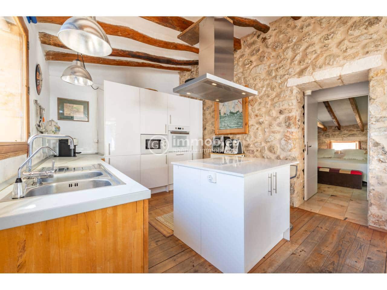 5 makuuhuone Omakotitalo myytävänä paikassa Caimari mukana uima-altaan 
autotalli - 995 000 € (Ref: 9438635)