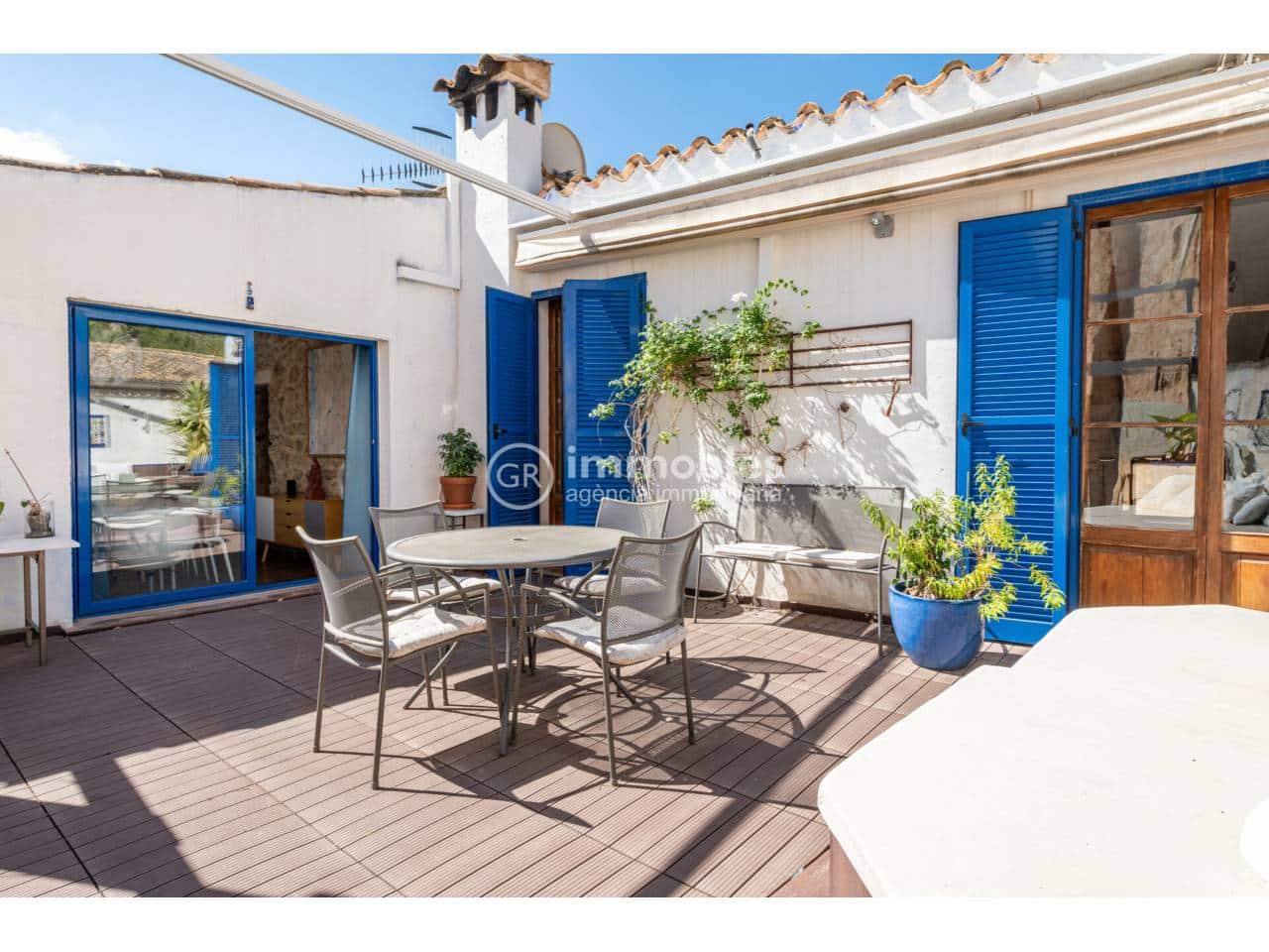 5 makuuhuone Omakotitalo myytävänä paikassa Caimari mukana uima-altaan 
autotalli - 995 000 € (Ref: 9438635)