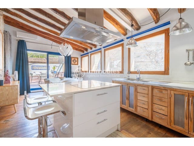 5 makuuhuone Omakotitalo myytävänä paikassa Caimari, Selva mukana uima-altaan 
autotalli - 995 000 € (Ref: 9438635)