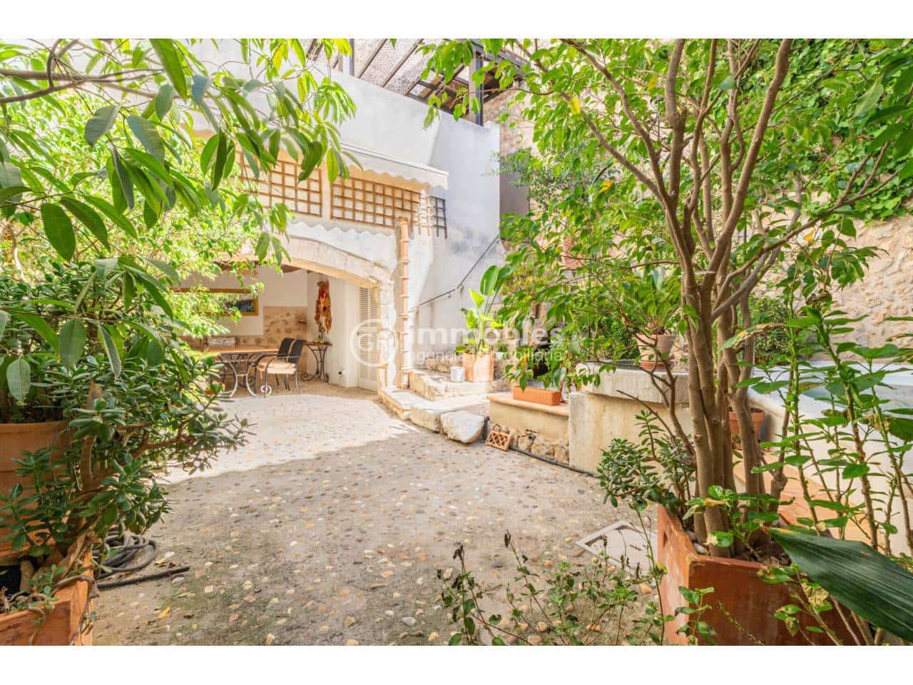 5 makuuhuone Omakotitalo myytävänä paikassa Caimari mukana uima-altaan 
autotalli - 995 000 € (Ref: 9438635)