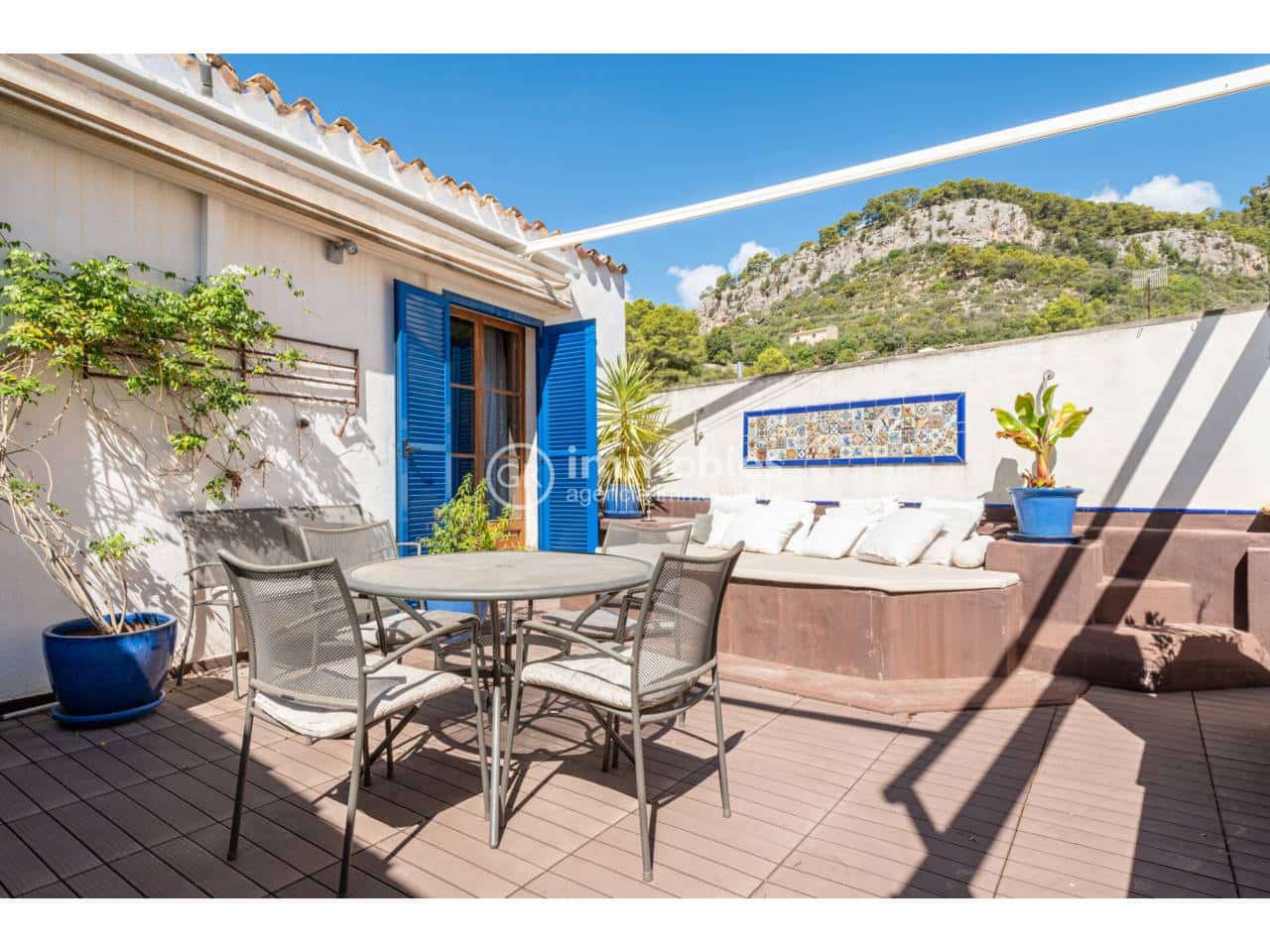 5 makuuhuone Omakotitalo myytävänä paikassa Caimari mukana uima-altaan 
autotalli - 995 000 € (Ref: 9438635)