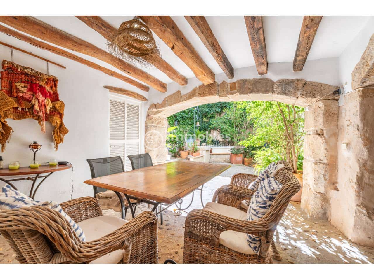 5 makuuhuone Omakotitalo myytävänä paikassa Caimari mukana uima-altaan 
autotalli - 995 000 € (Ref: 9438635)