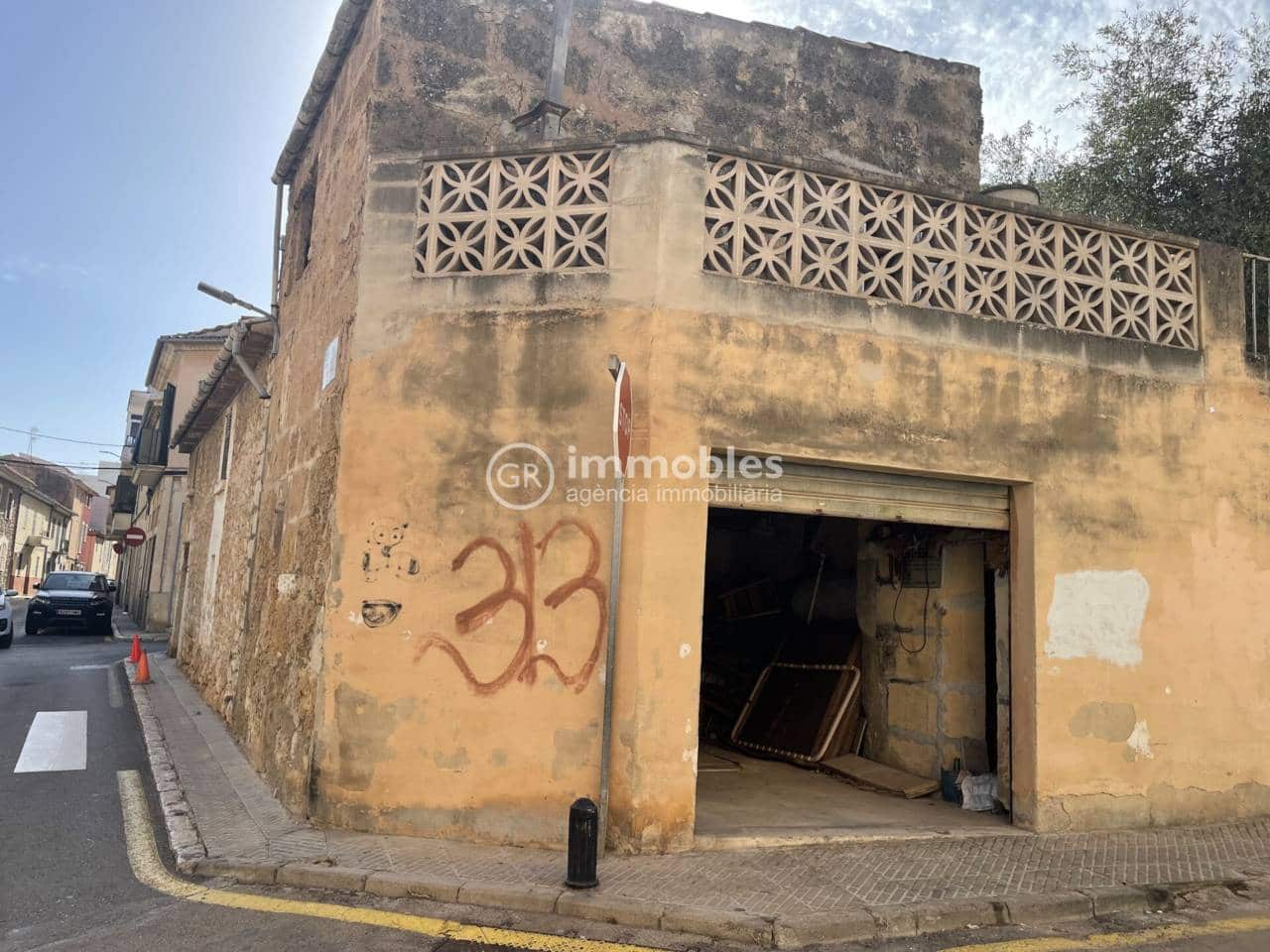 3 bedroom Townhouse for sale in Inca with garage - € 160,000 (Ref: 9438642)