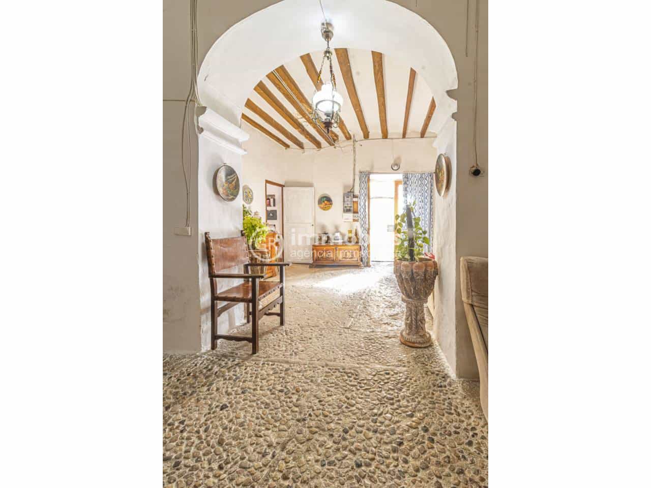 5 soveværelse Villa til salg i Alaro - € 540.000 (Ref: 9598194)