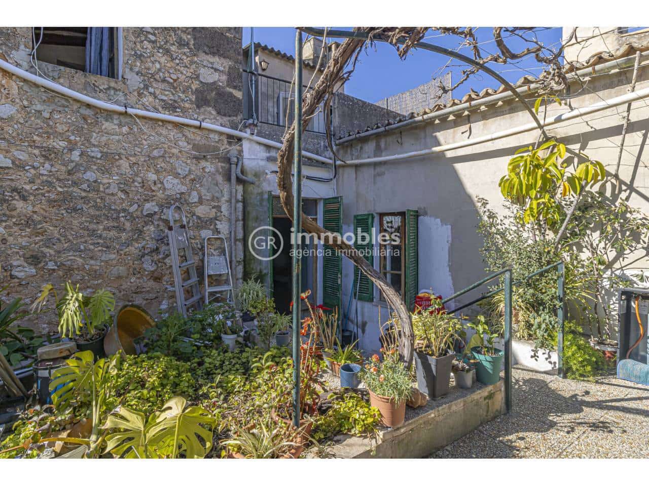 5 soveværelse Villa til salg i Alaro - € 540.000 (Ref: 9598194)