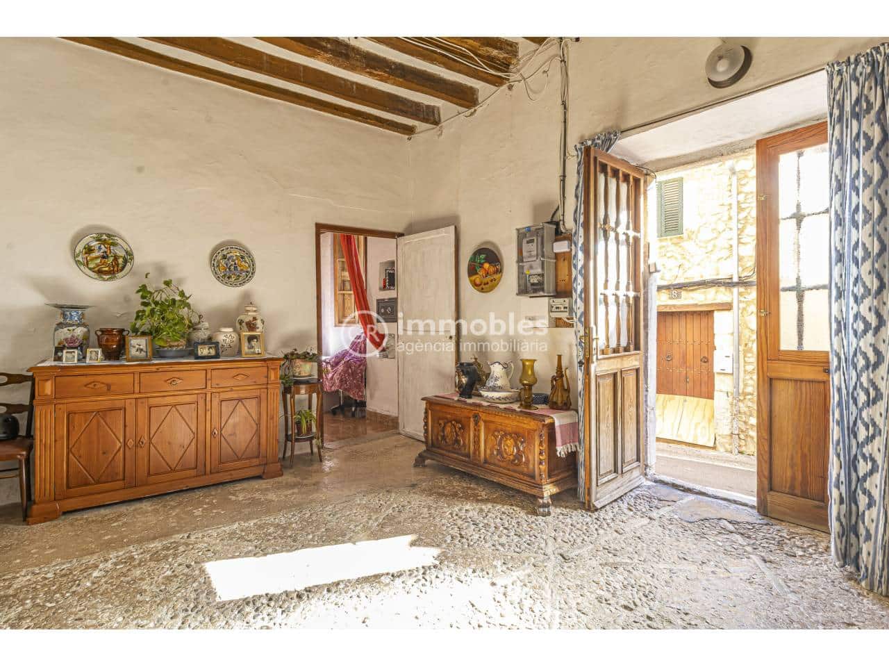 5 soveværelse Villa til salg i Alaro - € 540.000 (Ref: 9598194)