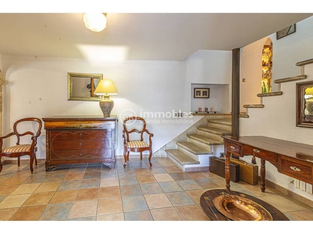 4 bedroom Villa for rent in Alaró with pool garage - € 4,500 (Ref: 9598195)