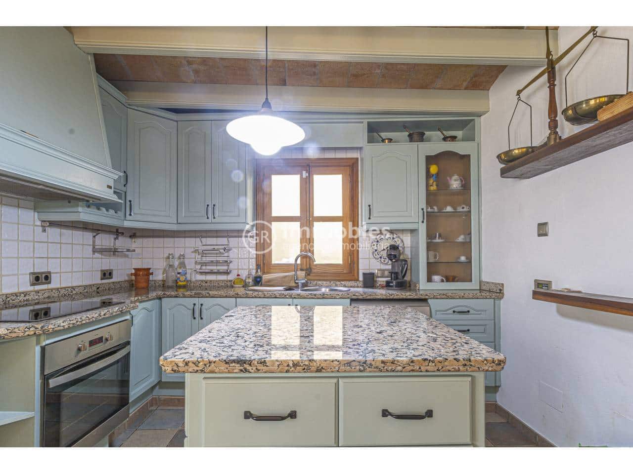 4 bedroom Villa for rent in Alaro with pool garage - € 4,500 (Ref: 9598195)