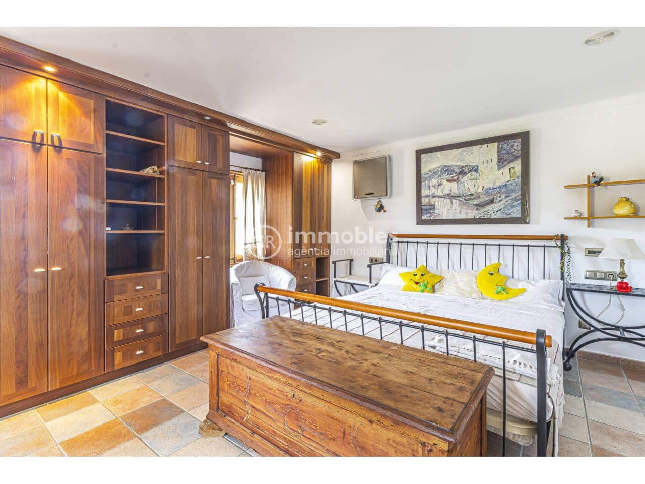 4 bedroom Villa for rent in Alaro with pool garage - € 4,500 (Ref: 9598195)