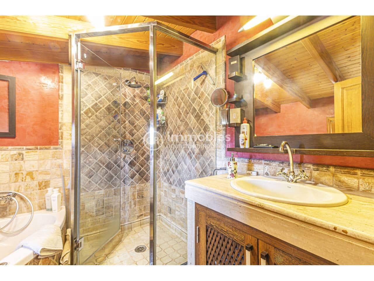 4 bedroom Villa for rent in Alaro with pool garage - € 4,500 (Ref: 9598195)