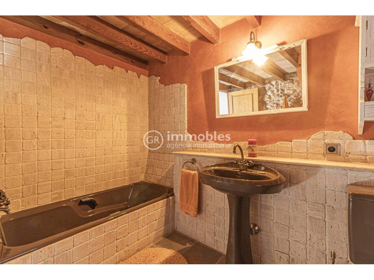 4 bedroom Villa for rent in Alaro with pool garage - € 4,500 (Ref: 9598195)