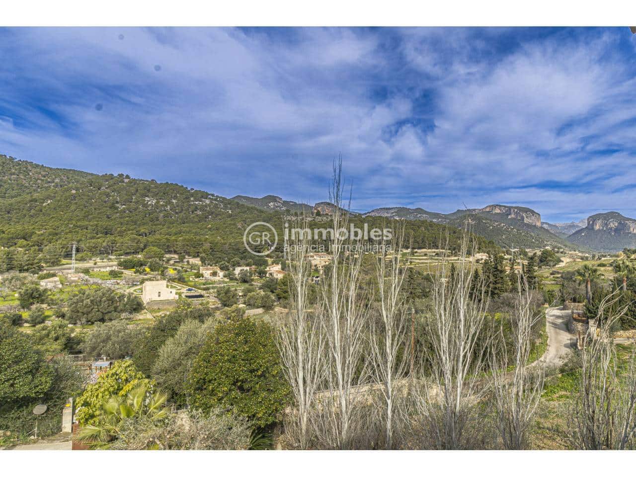 4 bedroom Villa for rent in Alaro with pool garage - € 4,500 (Ref: 9598195)