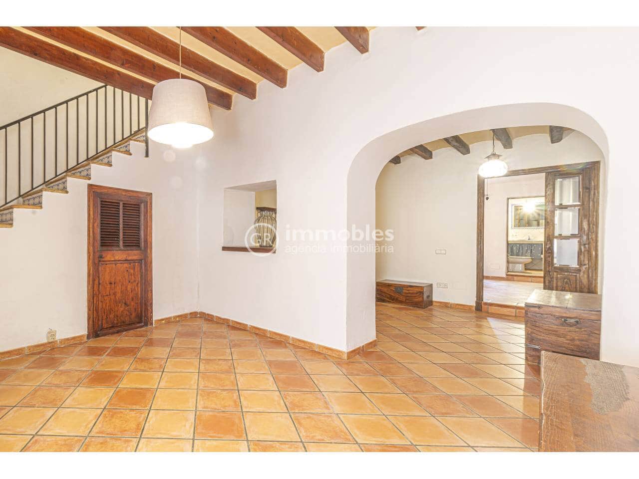 2 slaapkamer Rijtjeshuis te huur in Alaro - € 1.350 (Ref: 9598197)