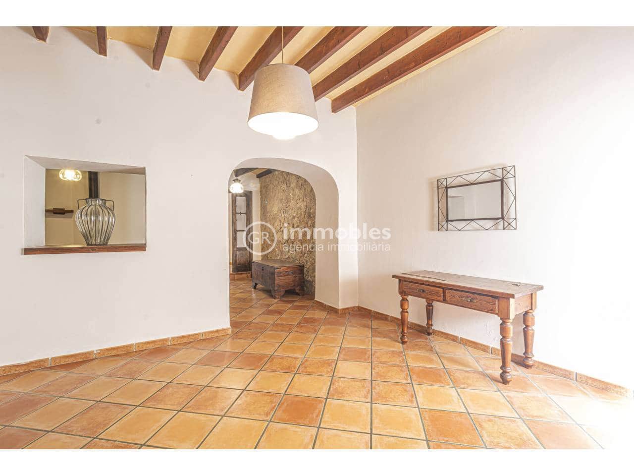 2 slaapkamer Rijtjeshuis te huur in Alaro - € 1.350 (Ref: 9598197)