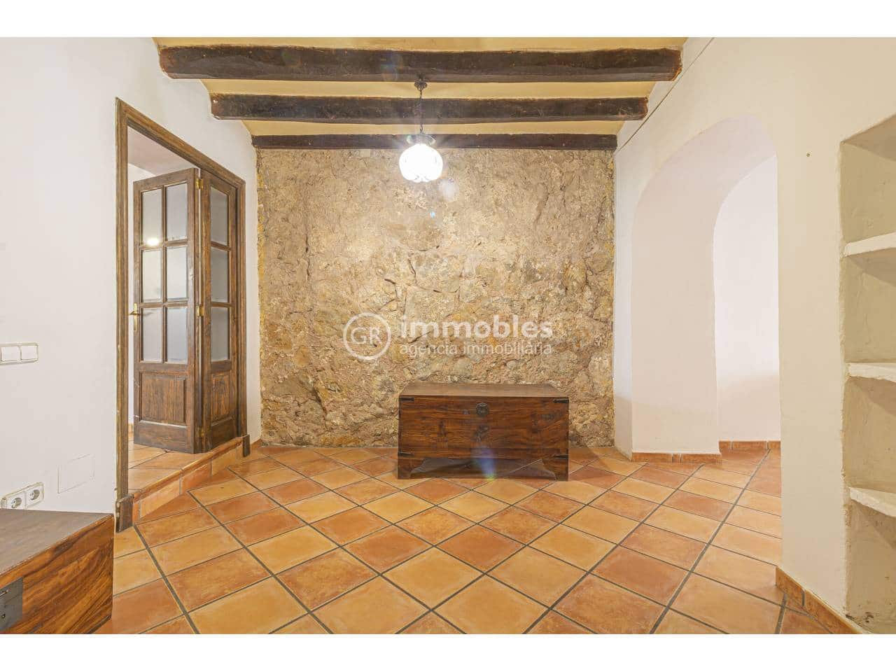 2 slaapkamer Rijtjeshuis te huur in Alaro - € 1.350 (Ref: 9598197)