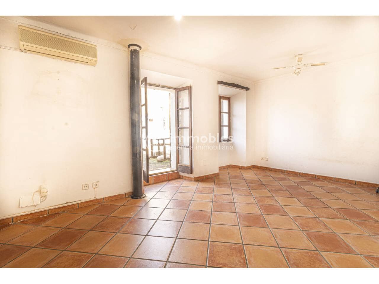 2 slaapkamer Rijtjeshuis te huur in Alaro - € 1.350 (Ref: 9598197)