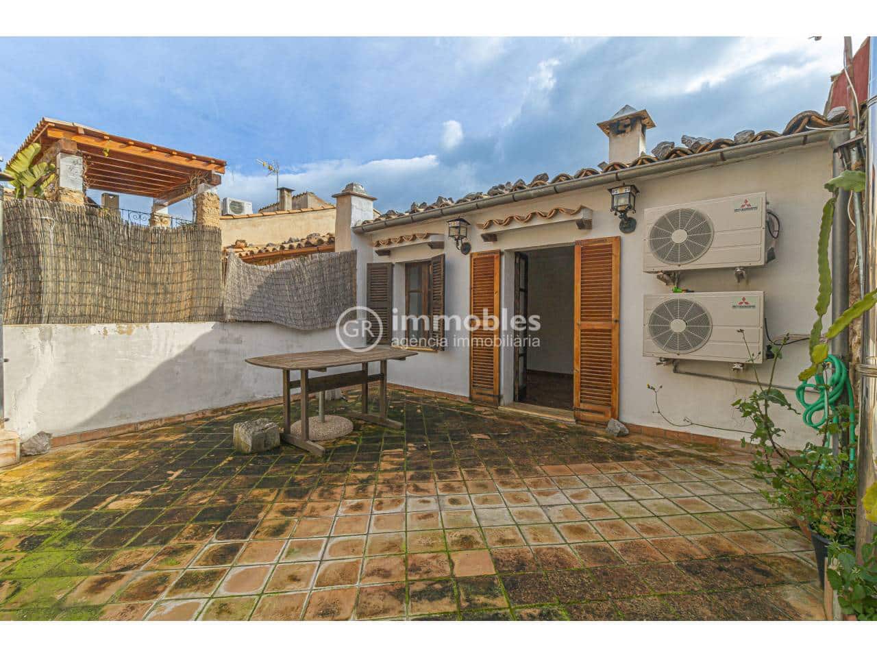 2 slaapkamer Rijtjeshuis te huur in Alaro - € 1.350 (Ref: 9598197)