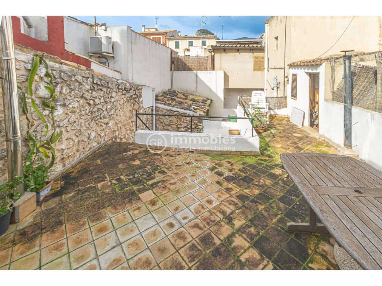 2 slaapkamer Rijtjeshuis te huur in Alaro - € 1.350 (Ref: 9598197)