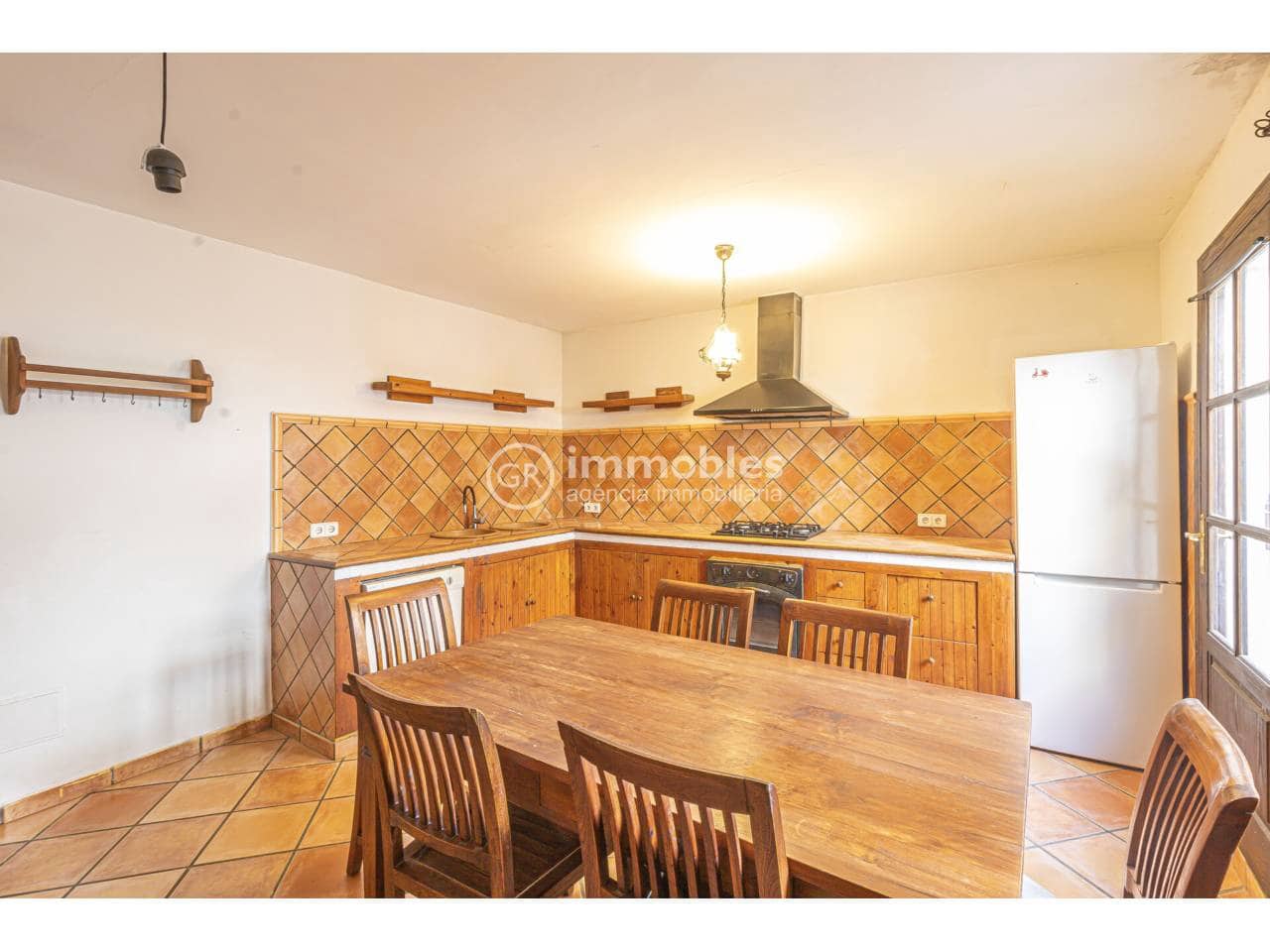 2 slaapkamer Rijtjeshuis te huur in Alaro - € 1.350 (Ref: 9598197)