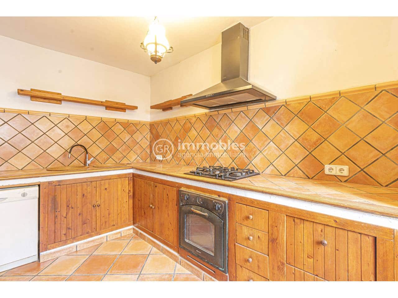 2 slaapkamer Rijtjeshuis te huur in Alaro - € 1.350 (Ref: 9598197)