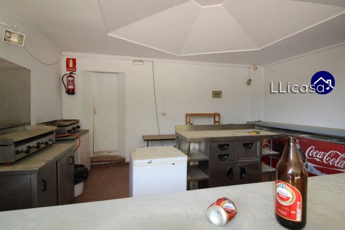 Erhverv til salg i La Pobla de Vallbona - € 1.450.000 (Ref: 6186477)