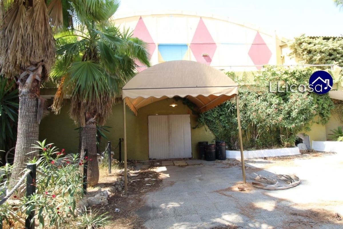 Erhverv til salg i La Pobla de Vallbona - € 1.450.000 (Ref: 6186477)