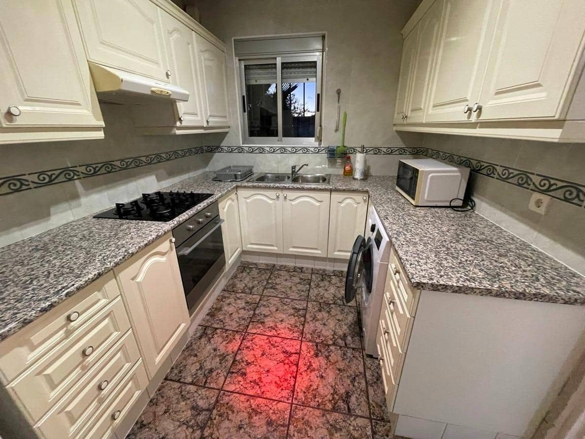 3 Zimmer Villa zu vermieten in Lliria mit Pool - 1.000 € (Ref: 6186483)