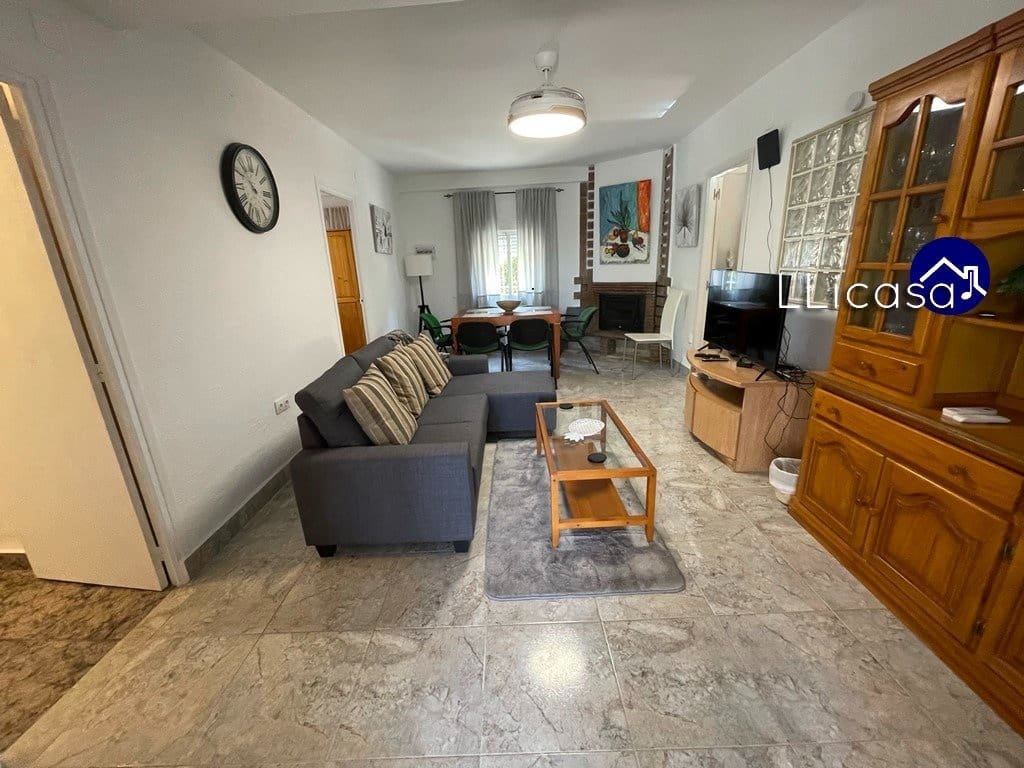 3 Zimmer Villa zu vermieten in Lliria mit Pool - 1.000 € (Ref: 6186483)