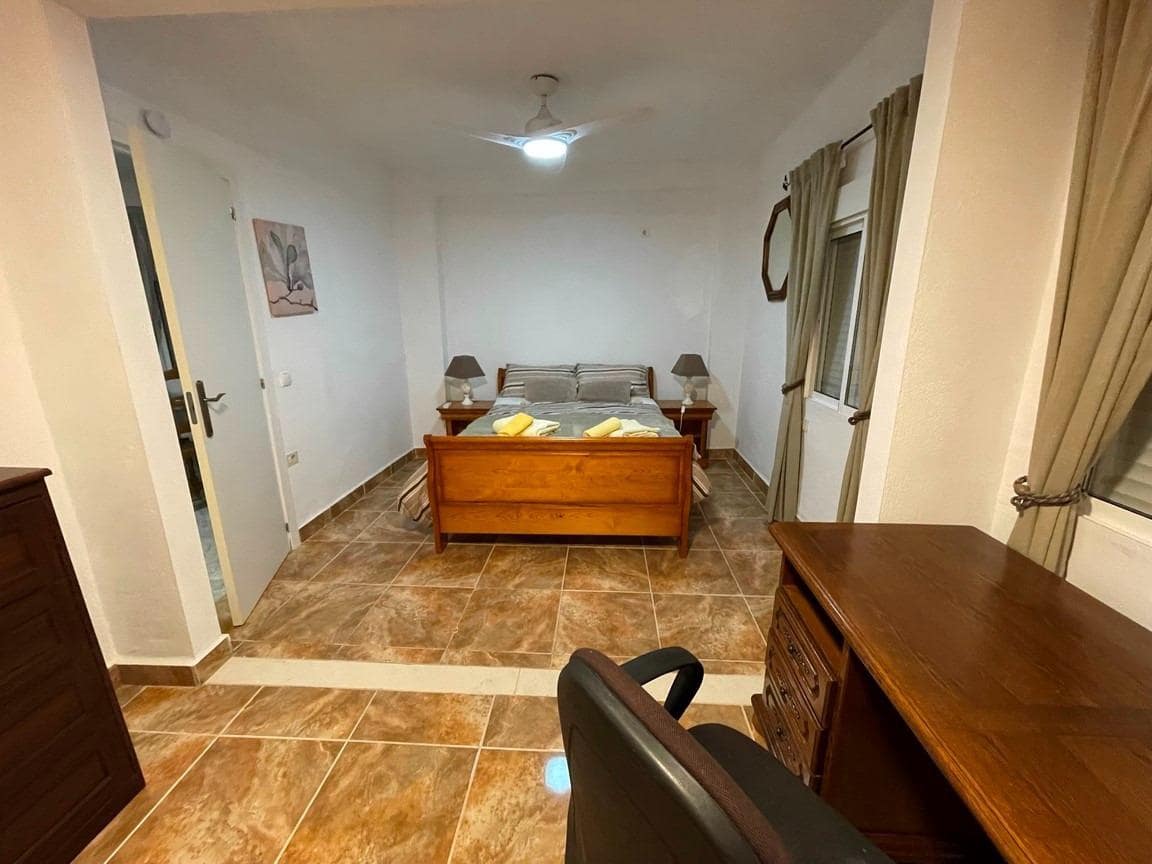 3 Zimmer Villa zu vermieten in Lliria mit Pool - 1.000 € (Ref: 6186483)