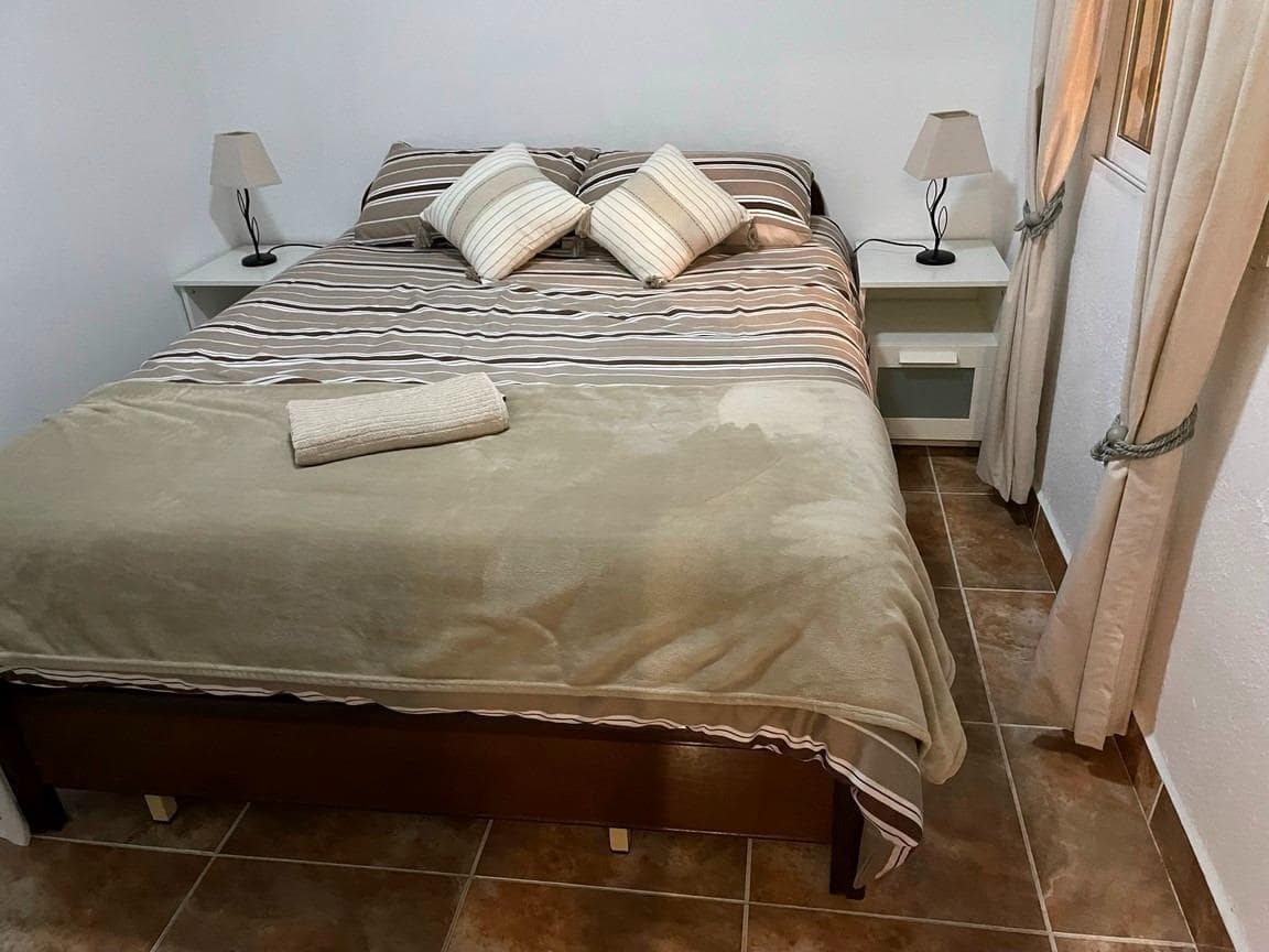 3 Zimmer Villa zu vermieten in Lliria mit Pool - 1.000 € (Ref: 6186483)