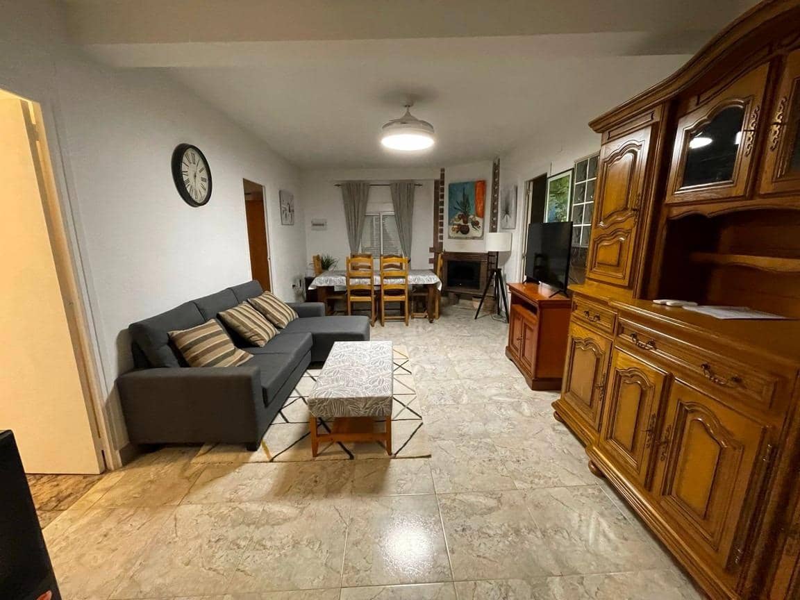 3 Zimmer Villa zu vermieten in Lliria mit Pool - 1.000 € (Ref: 6186483)
