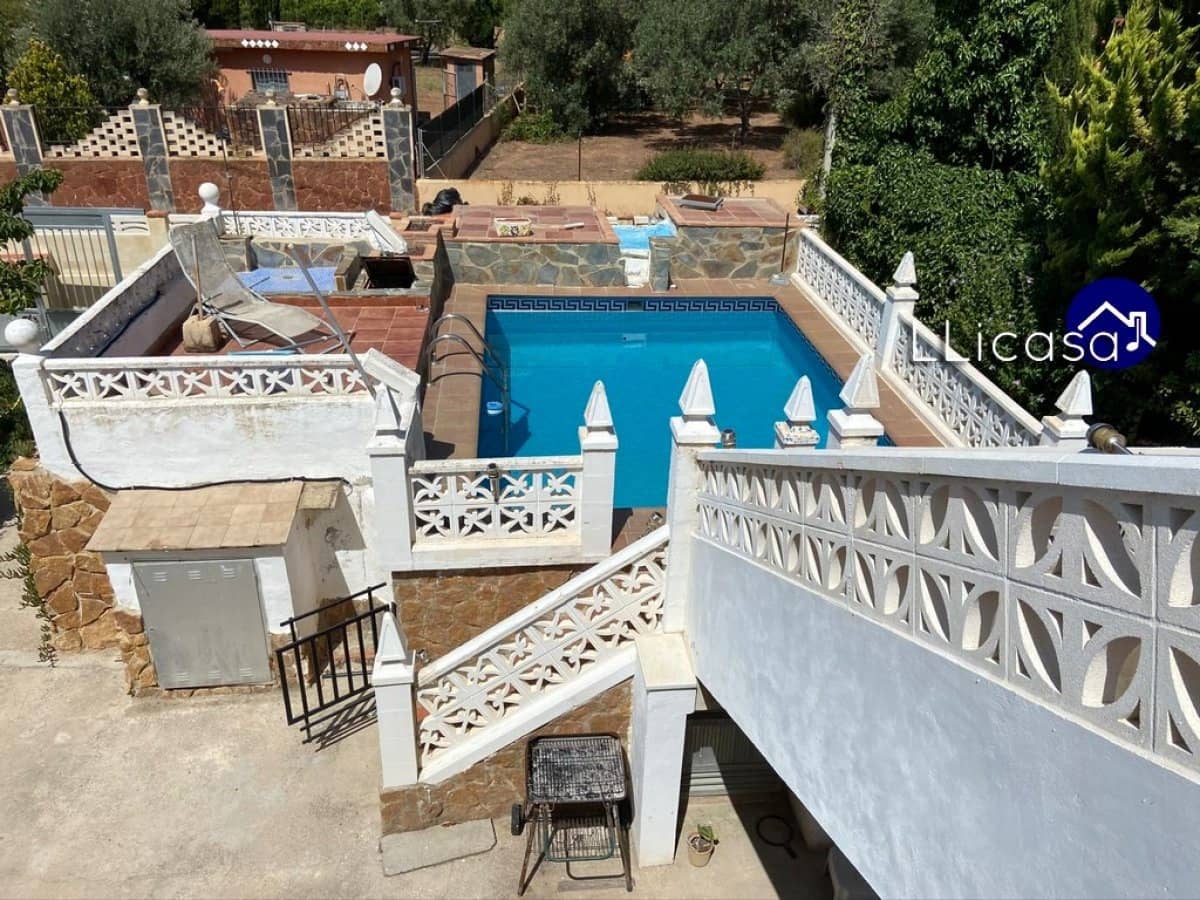 3 Zimmer Villa zu vermieten in Lliria mit Pool - 1.000 € (Ref: 6186483)