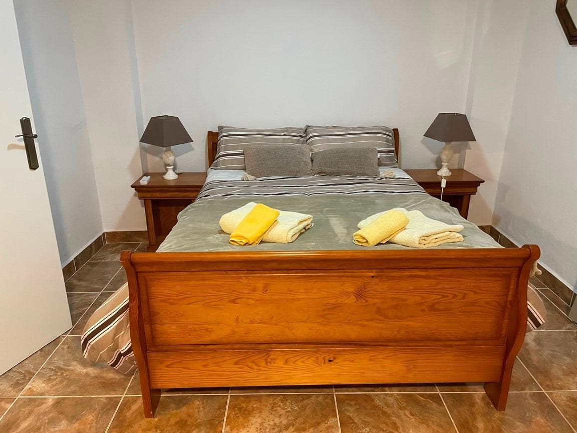 3 Zimmer Villa zu vermieten in Lliria mit Pool - 1.000 € (Ref: 6186483)