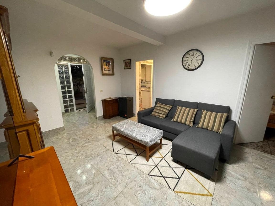 3 Zimmer Villa zu vermieten in Lliria mit Pool - 1.000 € (Ref: 6186483)