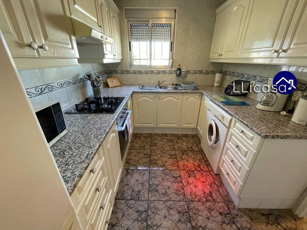 3 Zimmer Villa zu vermieten in Lliria mit Pool - 1.000 € (Ref: 6186483)