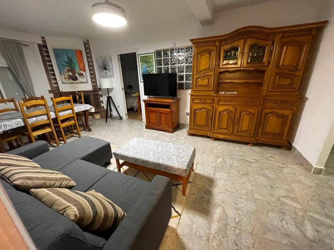 3 Zimmer Villa zu vermieten in Lliria mit Pool - 1.000 € (Ref: 6186483)