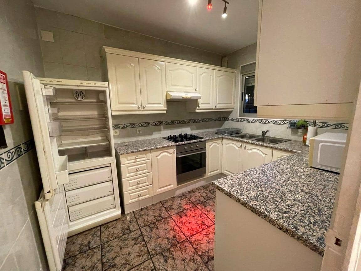 3 Zimmer Villa zu vermieten in Lliria mit Pool - 1.000 € (Ref: 6186483)