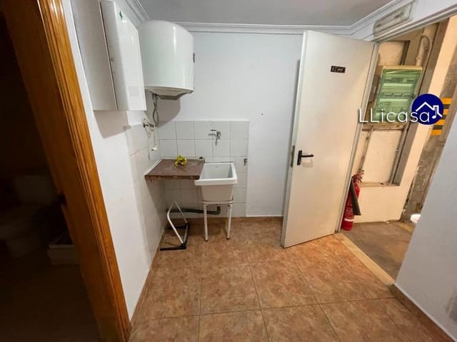 Business for sale in Vilamarxant / Villamarchante - € 220,000 (Ref: 6894781)