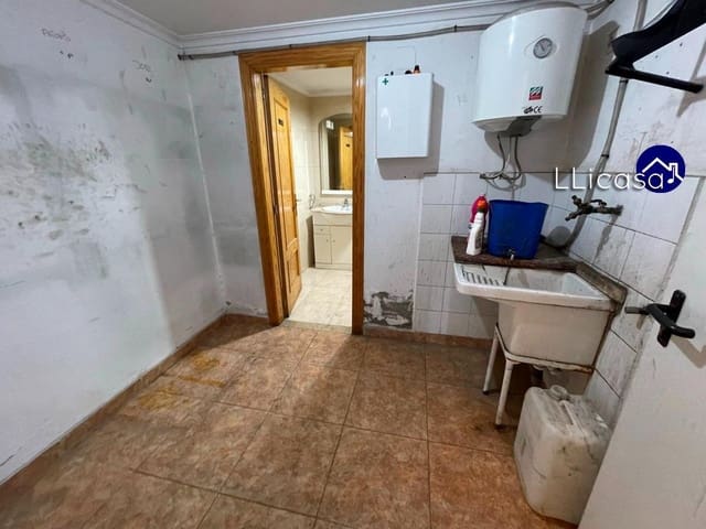 Business for sale in Vilamarxant / Villamarchante - € 220,000 (Ref: 6894781)