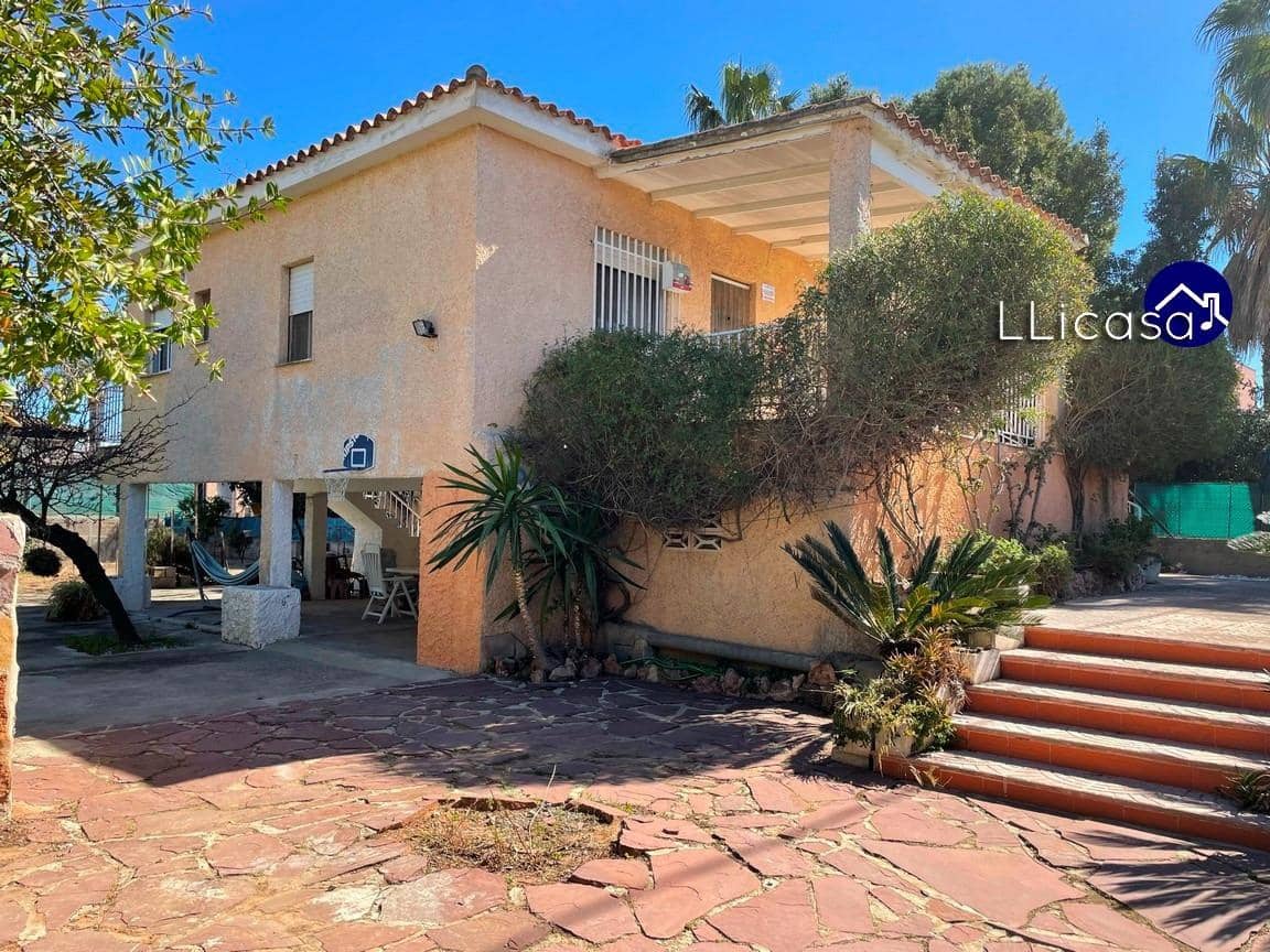 4 soveværelse Villa til salg i L'Eliana - € 380.000 (Ref: 7452225)