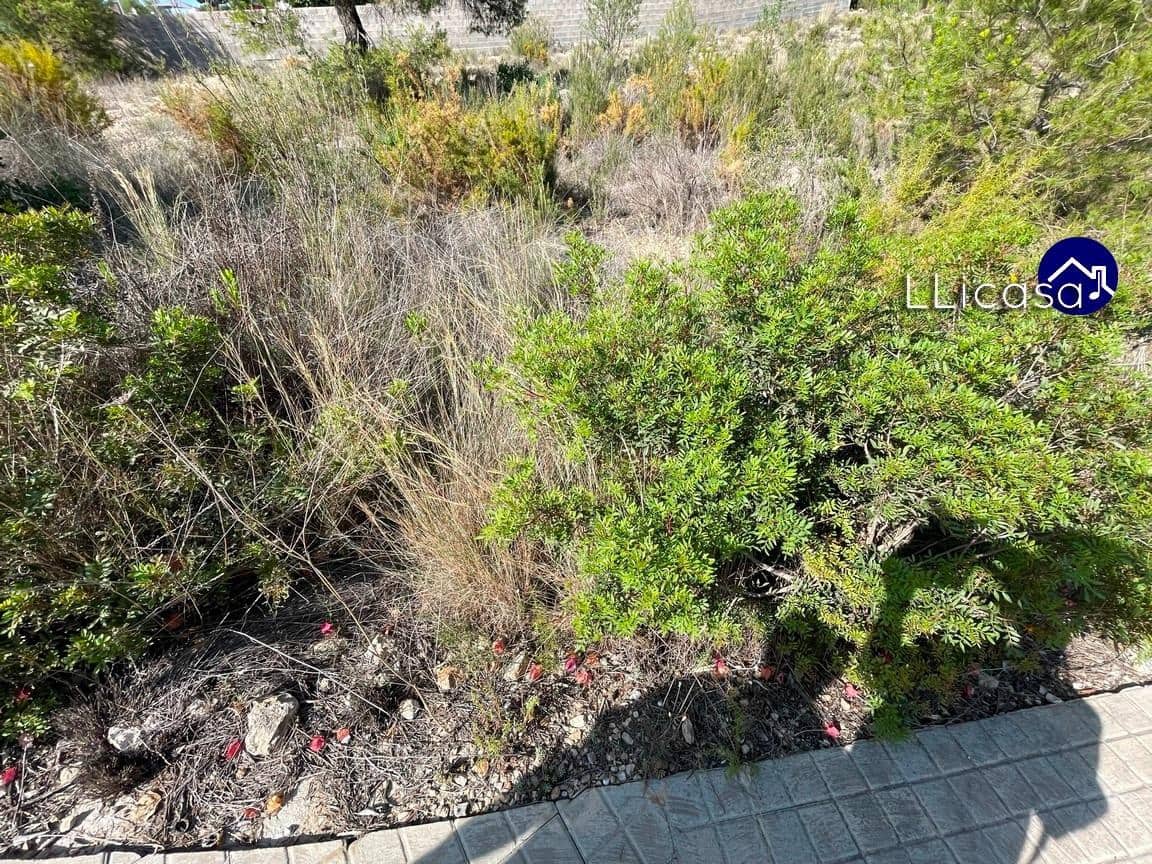 Działka budowlana na sprzedaż w Casinos - 42 000 € (Ref: 7713477)