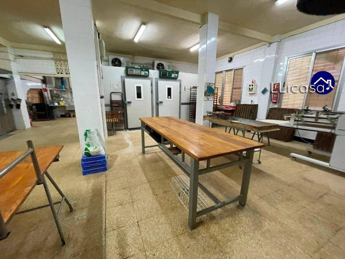 4 camera da letto Azienda in vendita in Pedralba - 200.000 € (Rif: 8091092)