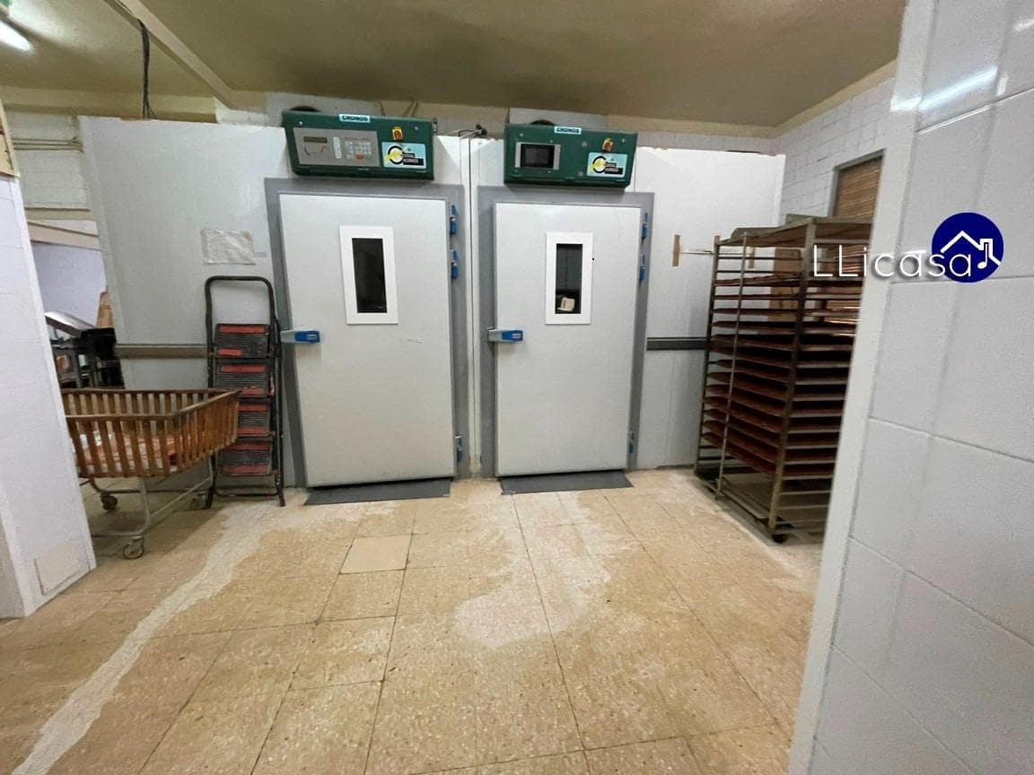 4 camera da letto Azienda in vendita in Pedralba - 200.000 € (Rif: 8091092)