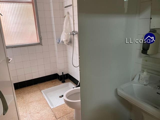 4 bedroom Business for sale in Pedralba - € 200,000 (Ref: 8091092)