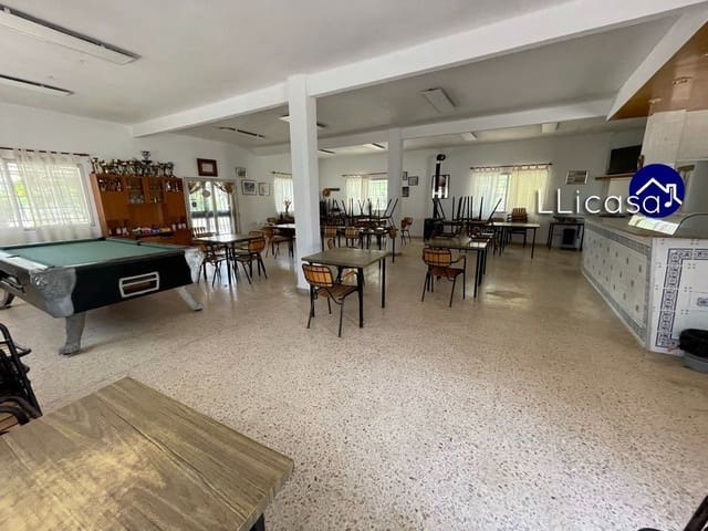 Business for sale in Llíria - € 210,000 (Ref: 8565947)