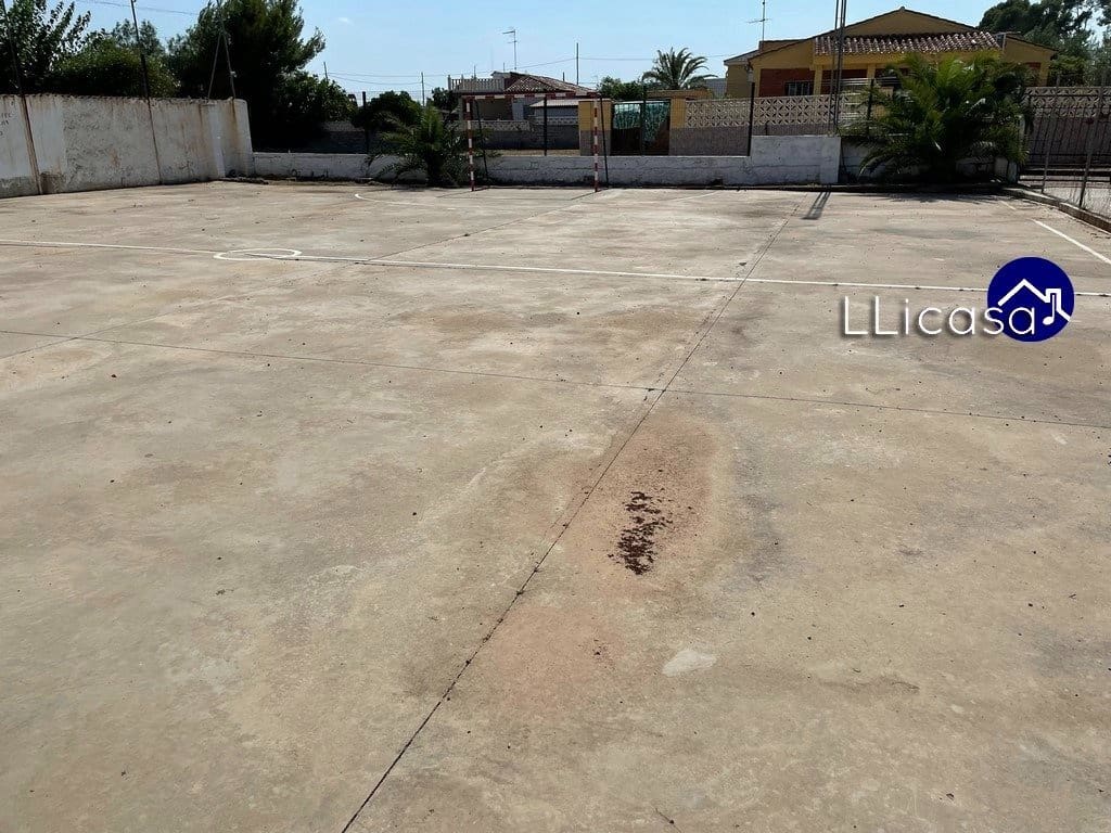 Virksomhed til salg i Lliria - € 210.000 (Ref: 8565947)