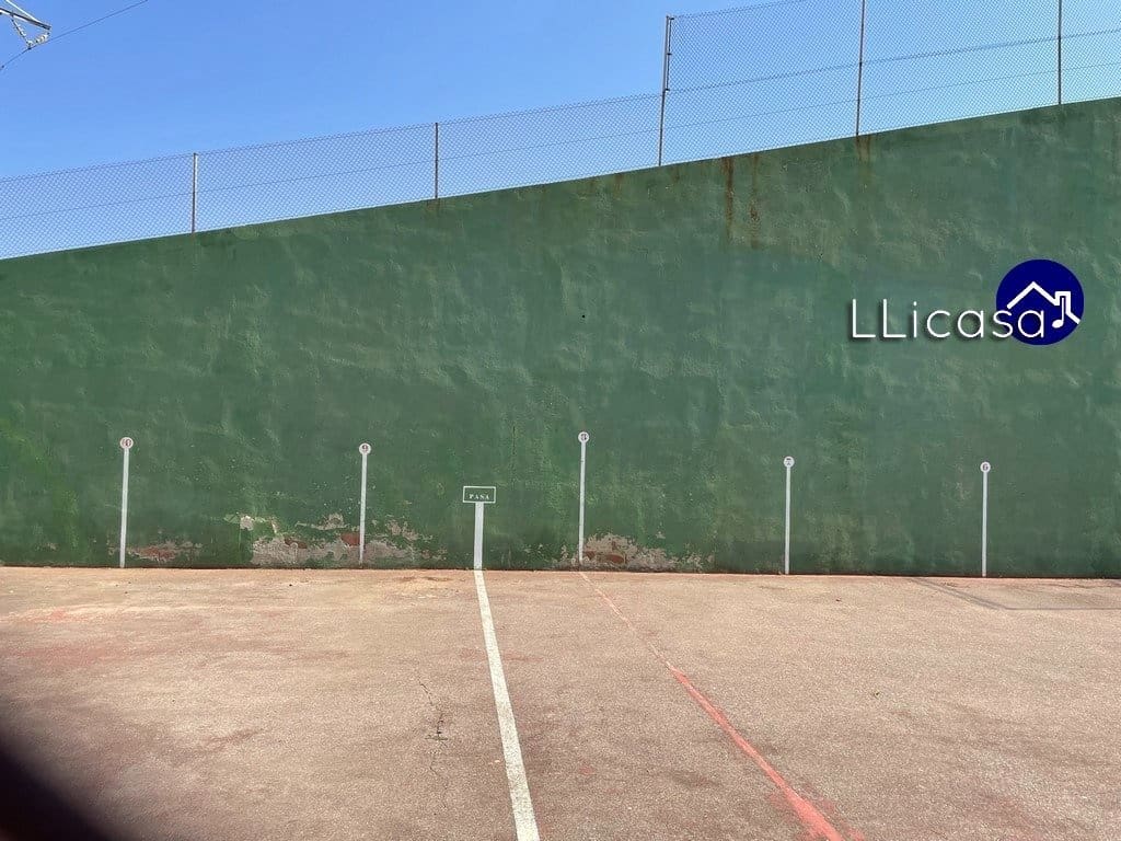 Virksomhed til salg i Lliria - € 210.000 (Ref: 8565947)