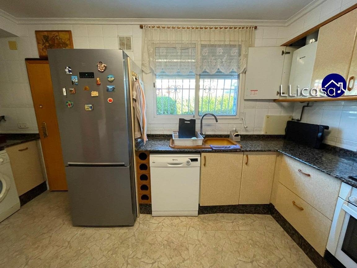 5 soveværelse Villa til salg i Lliria med swimmingpool garage - € 349.000 (Ref: 8710352)